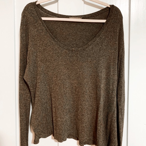 American Eagle Women’s Sweater - Picture 1 of 3